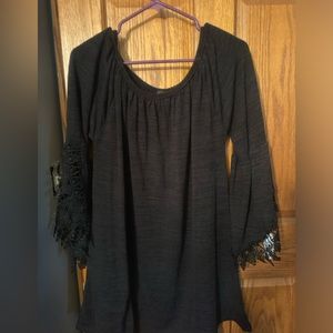 Black crew neck sweater